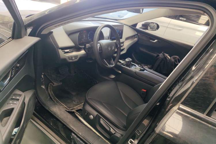 Used Hongqi E-QM5 2021 Charging Version Flagship Edition
