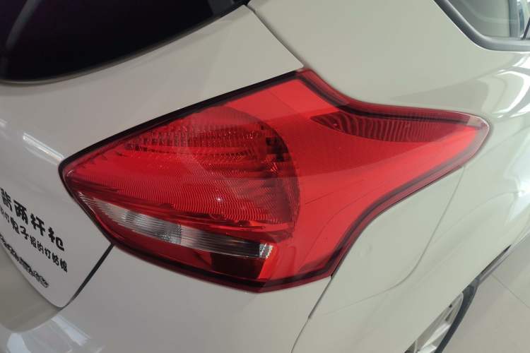 Used Ford Focus 2017 Hatchback 1.6L Automatic Fashion Edition Smart Drive Version