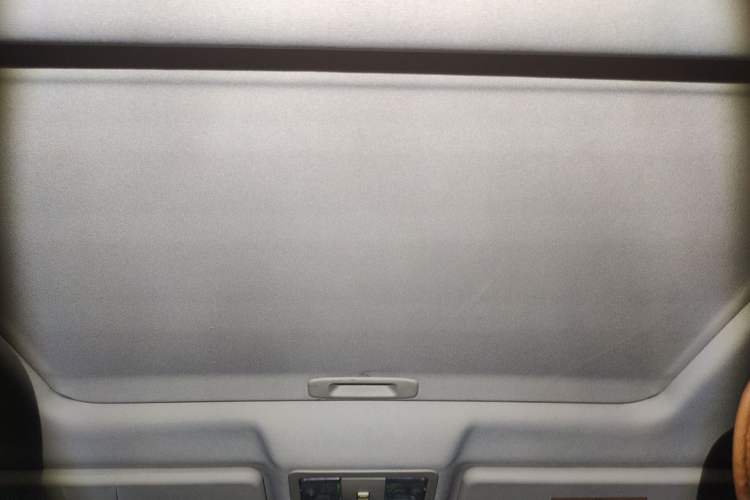 Used Dongfeng Aeolus AX7 2015 2.0L Automatic Zhiyi Trim Headliner