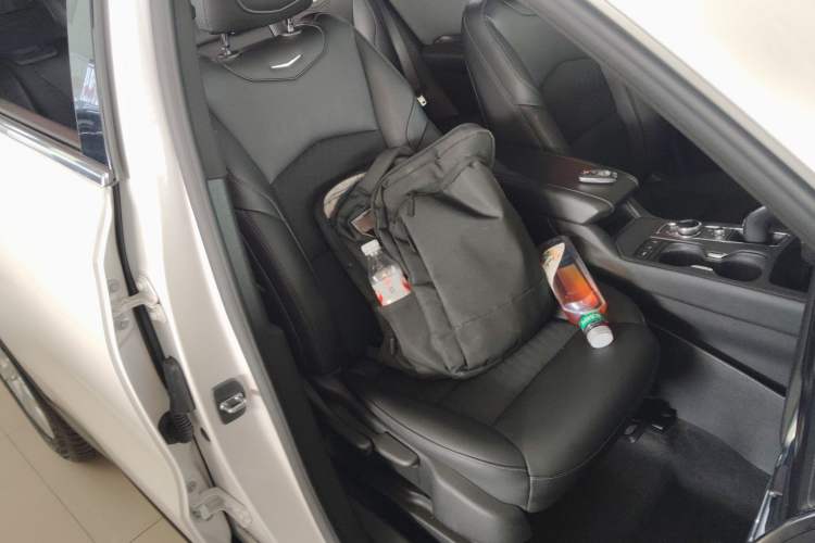 Used Cadillac XT4 2021 28T Two-Wheel Drive Tech Edition