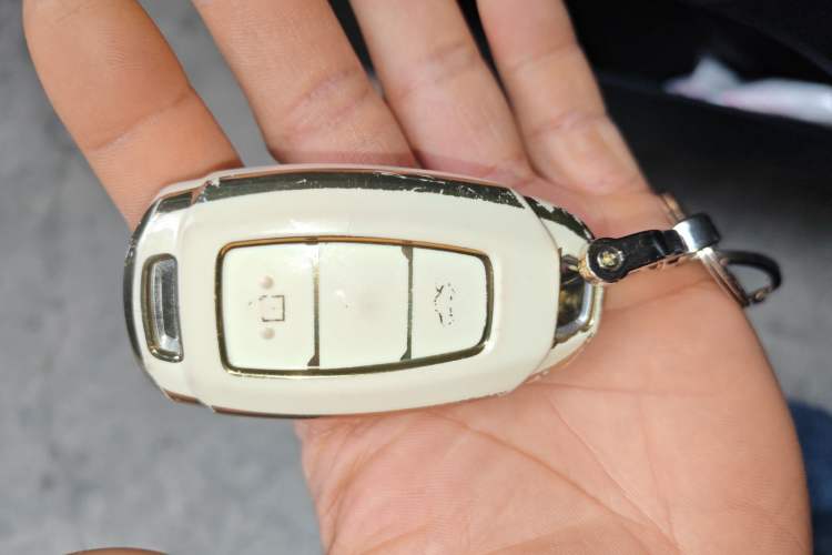 Used Hyundai Elantra 2022 1.5L CVT LUX Prestige Edition Interior 1