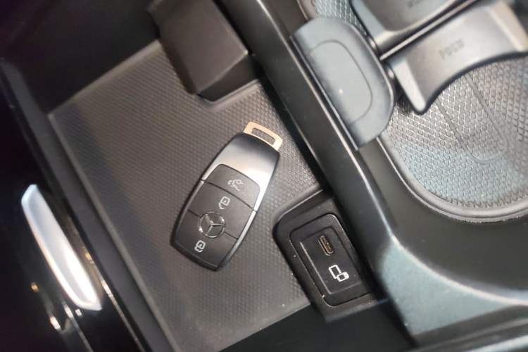 Used Mercedes-Benz A-Class 2021 A 200 L Sport Sedan Fashion Model
