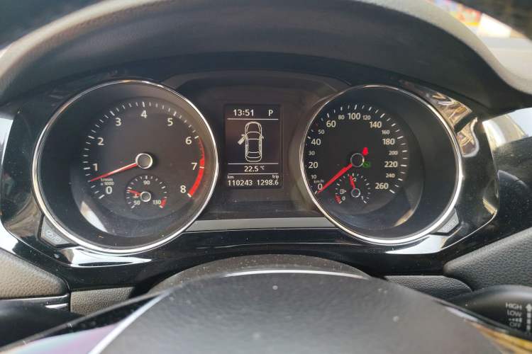 Used Volkswagen Sagitar 2015 230TSI Automatic Luxury Model
