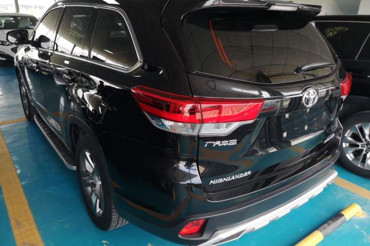 Used Toyota Highlander 2018 2.0T Four-Wheel Drive Luxury Version 7 Seats China VI Standard Rear Left 45 Deg