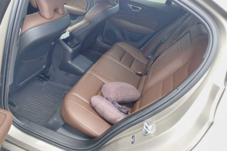 Used Volvo S60 New Energy 2022 T8 eDrive Hybrid All-Wheel Drive Smart Luxury Edition
