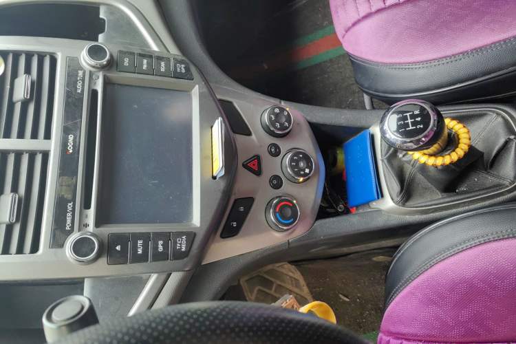 Used Chevrolet Aveo Sonic 2011 Sedan 1.4L MT SL