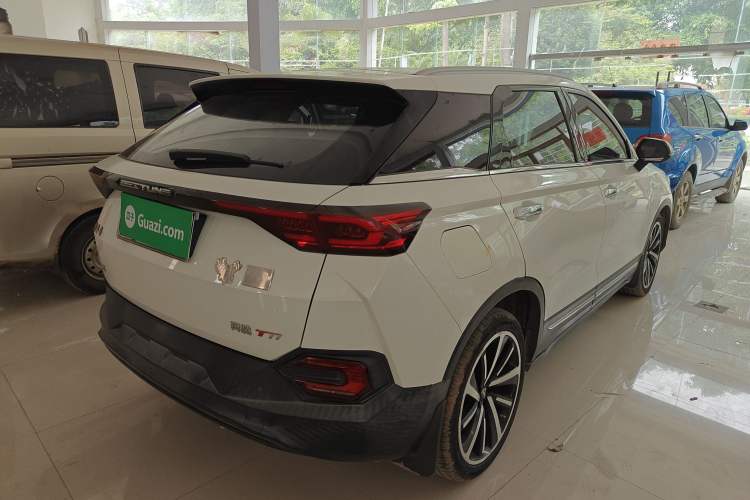 Used Bestune T77 2019 230 TID Automatic Prestige Version China V Emission Standard Rear Right 45 Deg