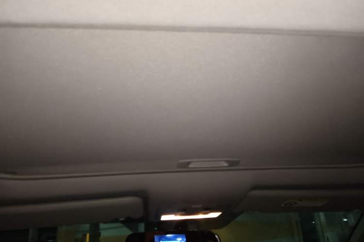 Used Toyota RAV4 2016 2.0L CVT Two-Wheel Drive Fashion Edition China V Standard