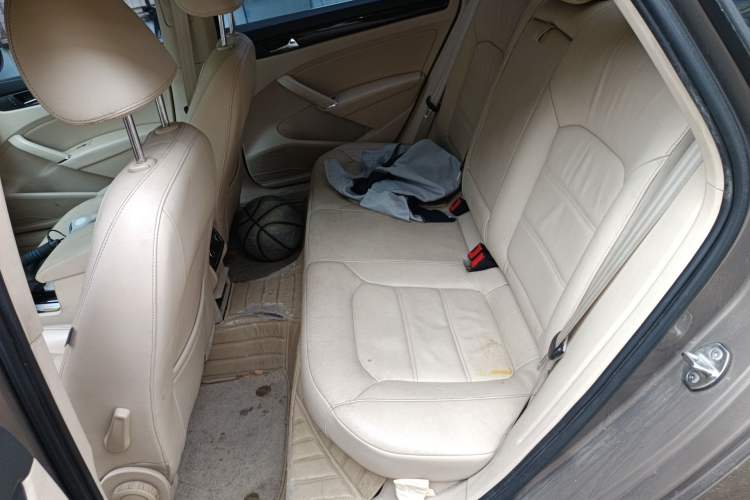 Used Volkswagen Passat 2014 1.8TSI DSG Prestige Edition Left Rear Seat