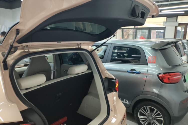 Used Leapmotor T03 2023 200 Lite Edition Trunk