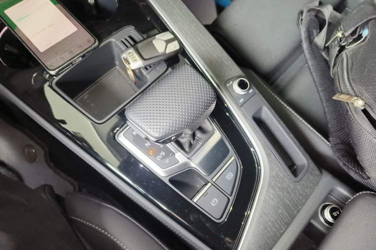 Used Audi A4L 2023 40 TFSI Luxury Dynamic Model