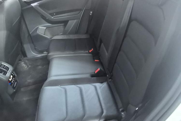 Used Volkswagen Tayron 2022 330TSI Two-Wheel Drive Luxury Smart Connectivity Version
