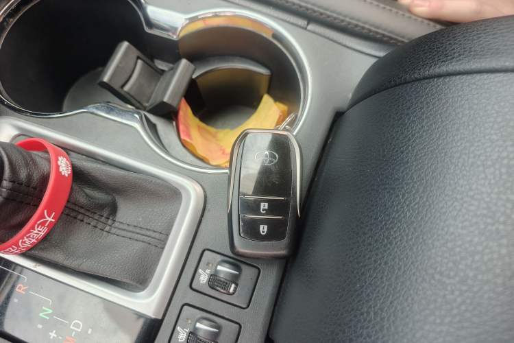 Used Toyota Highlander 2021 2.0T Two-Wheel Drive Luxury Edition 7 Seats
