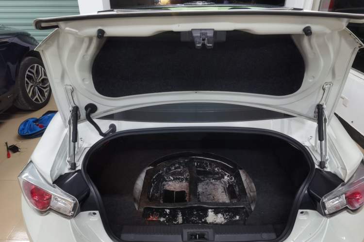 Used Toyota 86 2014 2.0L Automatic Luxury Version