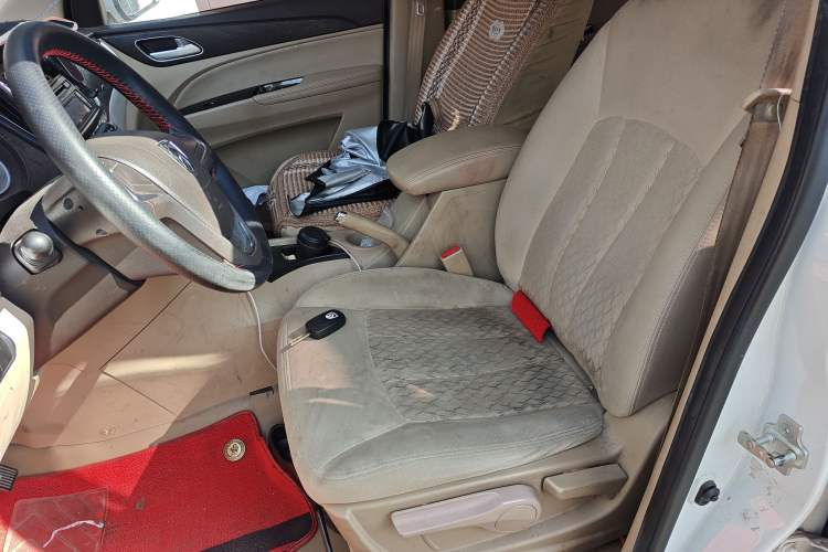 Used Baojun 730 2016 1.5L Manual Value Edition 7 Seats China V Emission Standard