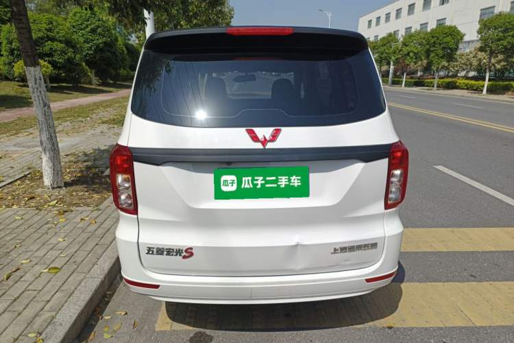 Used Wuling Hongguang 2021 1.5L Revised S Base Version with Electric Power Steering LAR
