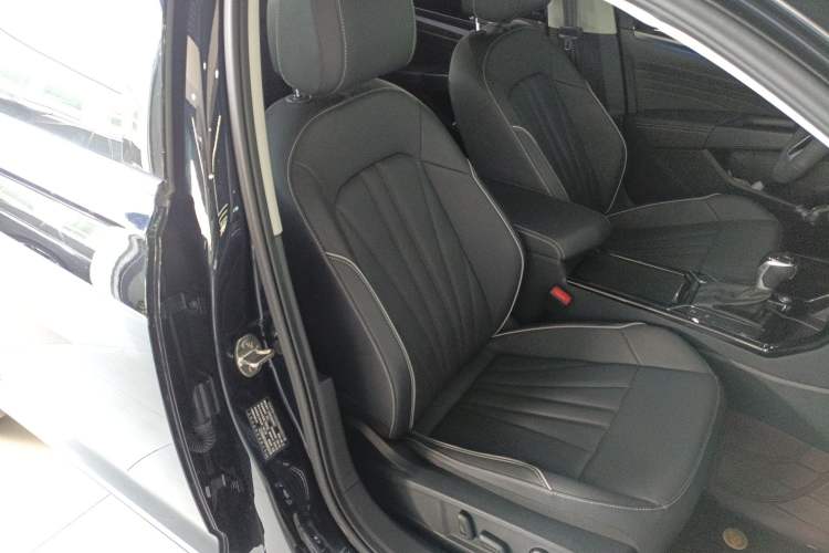 Used Volkswagen Passat 2024 380TSI Starry Dragon Edition