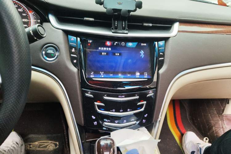 Used Cadillac XTS 2013 28T Luxury Model