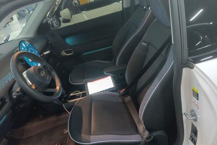 Used MINI Electric MINI COOPER 2025 456km COOPER E Classic Style
