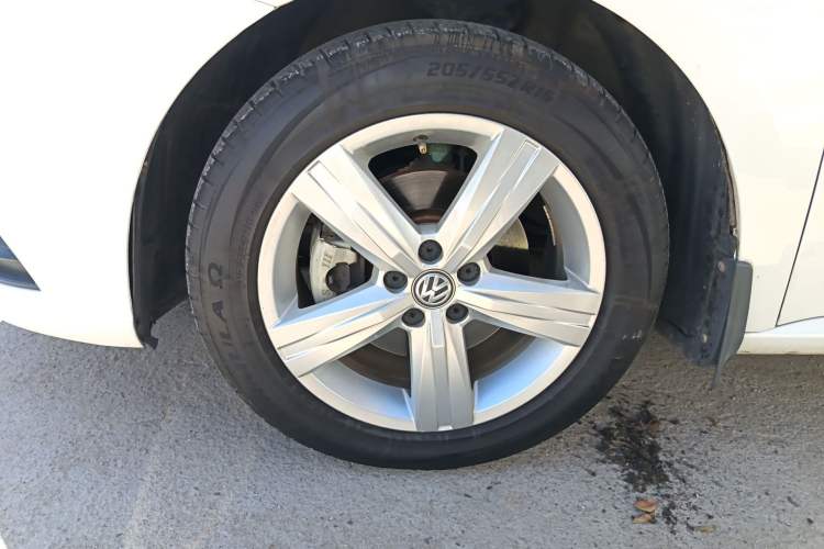 Used Volkswagen Lavida 2017 1.6L Automatic Fashion Edition
