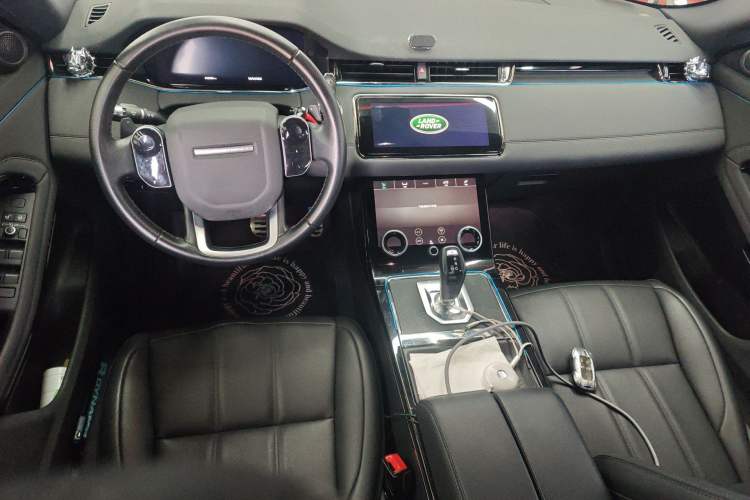 Used Land Rover Range Evoque 2020 249 PS R-DYNAMIC SE Sport Technology Edition Center Console