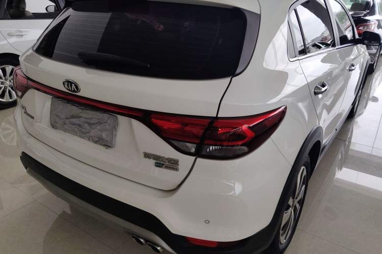 Used Kia KX Cross 2017 1.4L AT GLS