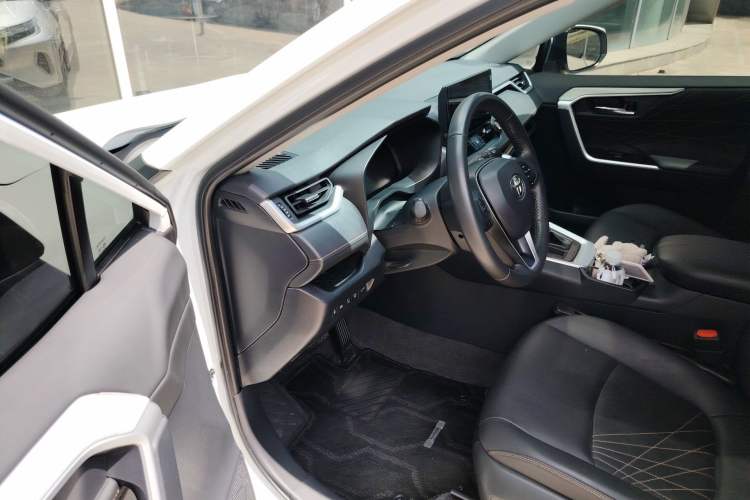 Used Toyota RAV4 2024 2.0L CVT Two-Wheel Drive Fashion Plus Edition