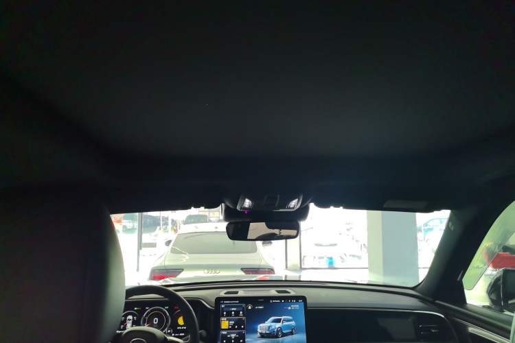 Used GAC Trumpchi GS8 2022 Linghang Series 2.0 TGDI Two-Wheel-Drive Luxury Smart Connectivity Version (7 Seats)