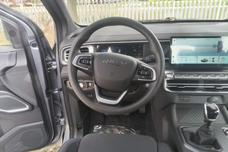 Used RELY Venucia R08 2025 Model 2.3T 6MT 2WD Diesel Long Box Exclusive Edition Steering Wheel