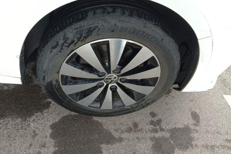 Used Volkswagen Sagitar 2017 230TSI Automatic Comfort Version Exterior 4