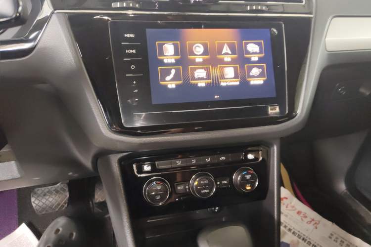 Used Volkswagen Tiguan L 2019 Updated Version 330TSI Automatic Two-Wheel Drive Panoramic Comfort Edition China VI Standard