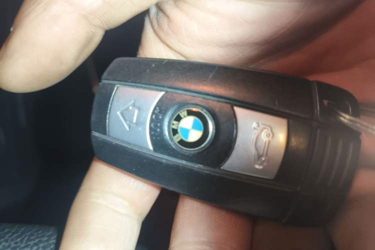 Used BMW 1 Series 2011 120i Convertible Coupe Vehicle Key