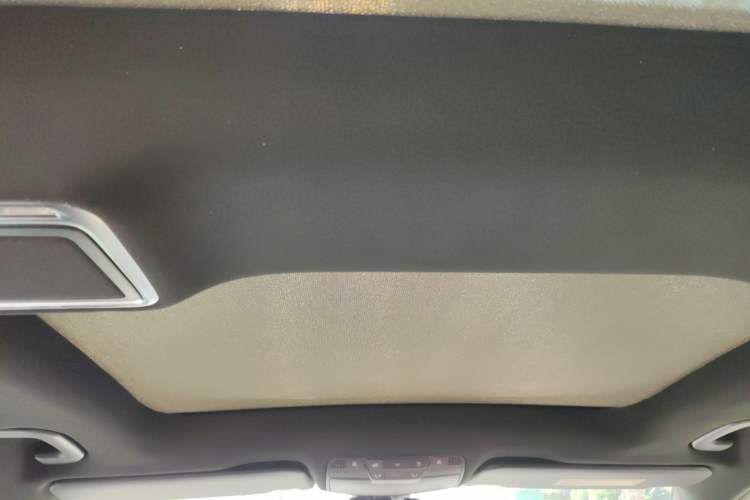 Used Mercedes-Benz GLC 2019 GLC 260 L 4MATIC Dynamic Model