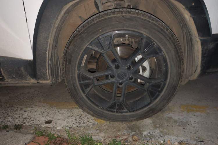 Used Geely Auto Cowboy 2025 1.5TD Fun-Offroad Version Right Front Wheel Hub