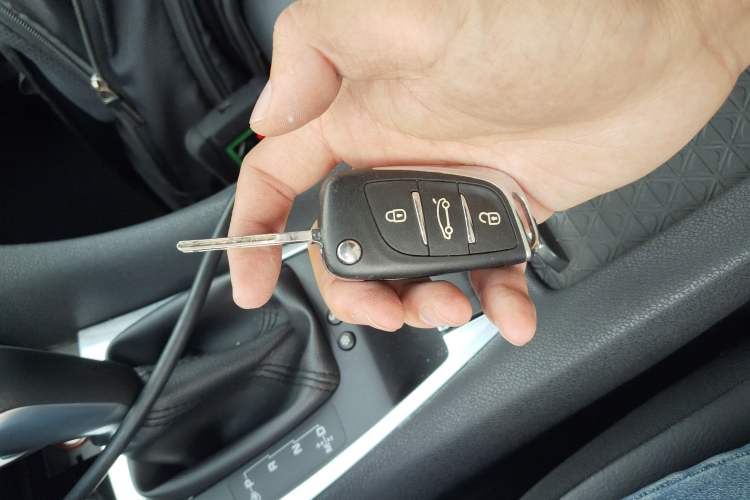 Used DS 5LS 2014 1.6T Elegant Version THP160