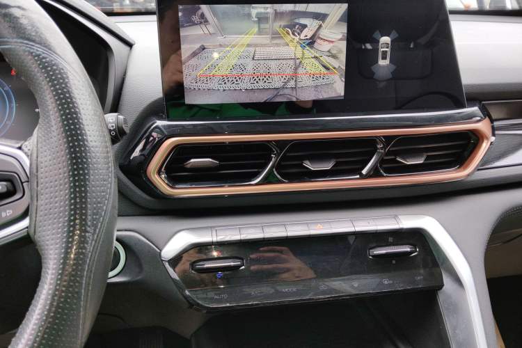 Used Baojun RS-5 2019 1.5T CVT Intelligent Driving Prestige Version China V Emission Standard Audio And AC Panel