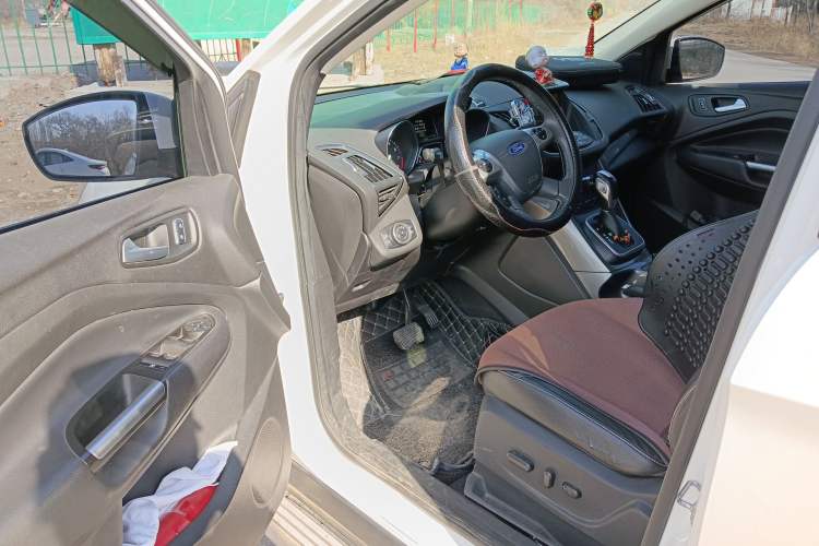 Used Ford Kuga 2015 2.0L GTDi Four-Wheel Drive Elite Model Driver Seat