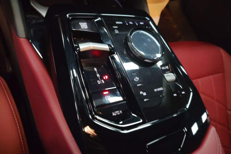 Used BMW 5 Series 2024 530Li Leading Model M Sport Package Gear Lever