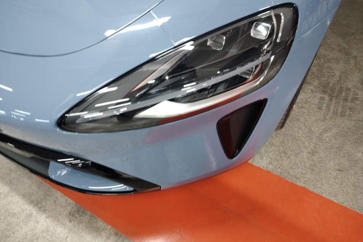 Used Xiaomi Auto SU7 2024 Four-Wheel Drive Ultra-Long Range Advanced Intelligent Driving Max Edition