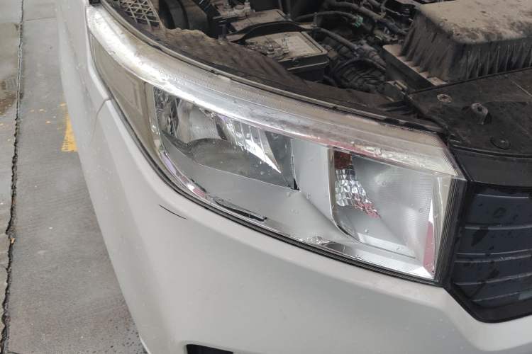 Used Wuling Hongguang PLUS 2019 1.5T Manual Standard Edition 5 Seats