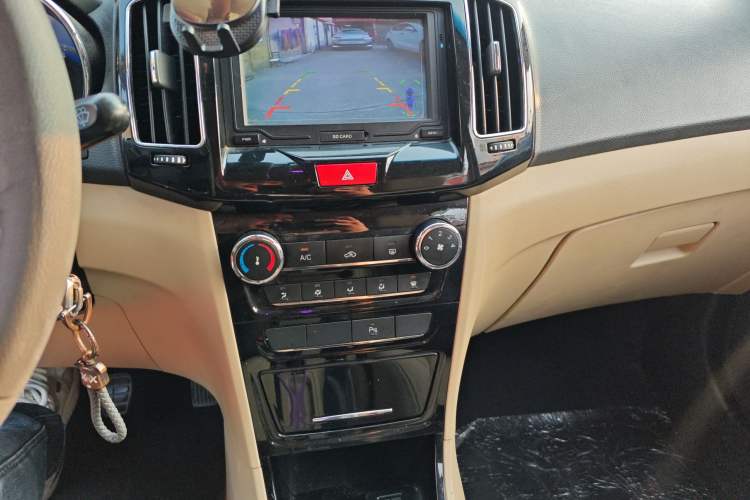 Used Chery E3 2013 1.5L Manual ZhiShang Model