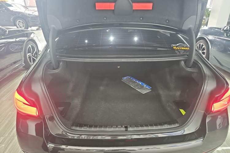 Used BMW 5 Series 2021 530Li Leading Model M Sport Package
