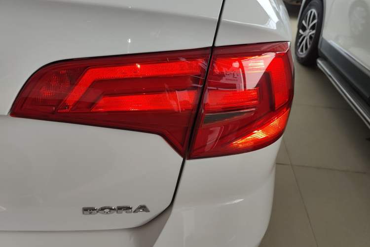 Used Volkswagen Bora 2019 Bora·Legend 1.5L Automatic Fashion Edition China V Standard Right Rear Taillight