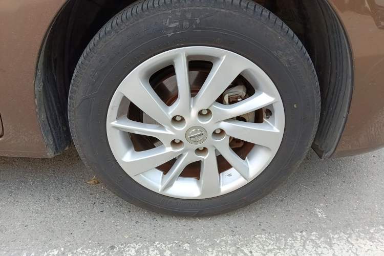 Used Nissan Sylphy 2012 1.6 XL Manual Luxury Edition Right Front Wheel Hub