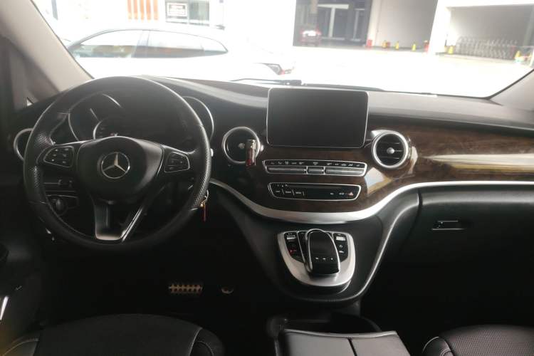 Used Mercedes-Benz V-Class 2018 V 260 Prestige Edition China V
