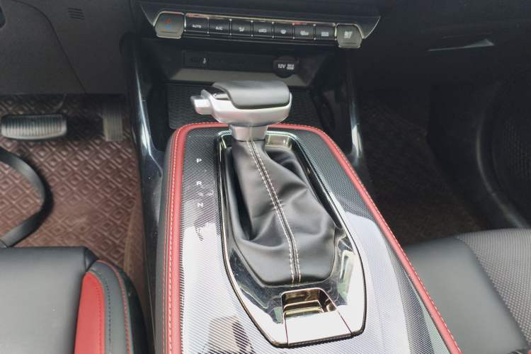 Used CHANGAN OSHAN X5 2021 1.5T DCT Prestige Edition Gear Lever