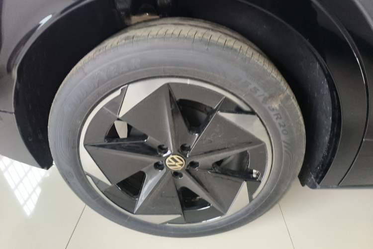 Used Volkswagen ID.UNYX 2025 Pure Model Right Rear Wheel Hub
