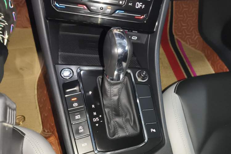 Used Volkswagen Bora 2023 300TSI DSG Prestige Edition
