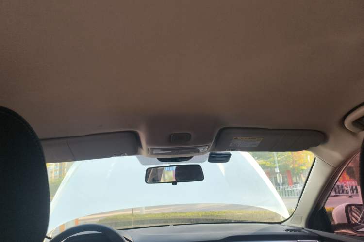 Used Roewe i5 2020 1.5L Manual 4G Connect Luxury Edition