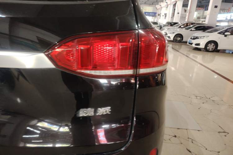 Used Wey VV6 2019 2.0T Two-Wheel-Drive Ultra-Luxury Version China VI Standard
